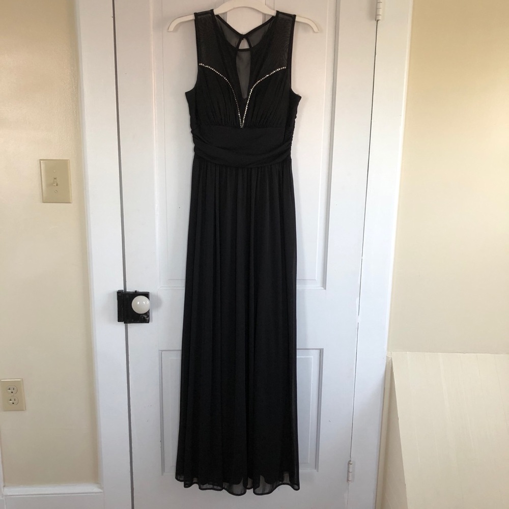 Sleeveless Formal Dress